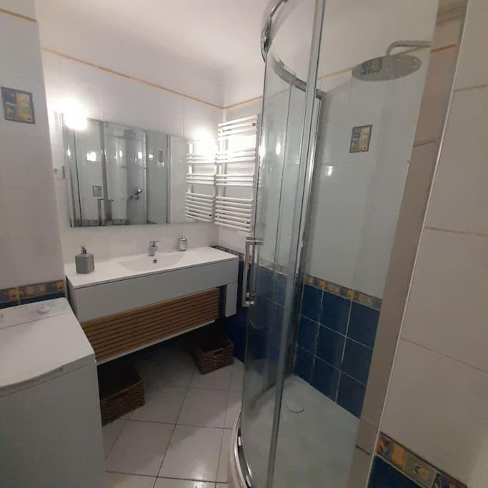 Petit Coin De Paradis 2 Mn De La 2chs Balcon Clim Parking Six-Fours-les-Plages